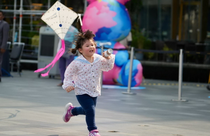 ไอคอนสยาม จัดงาน “ICONSIAM SUMMER KITE PLAYGROUND 2025” ชวน “น้องเกล แอบิเกล” ร่วมสนุก เปิดประสบการณ์เล่นว่าวริมแม่น้ำเจ้าพระยา  