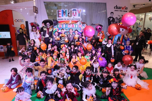 “ศุภลักษณ์ อัมพุช” จัด EM DISTRICT HAUNTED HALLOWEEN 2025 ฮาโลวีนระดับโลก