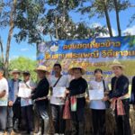 ผู้ว่าฯ ร้อยเอ็ด ชื่นชมงดเหล้าเข้าพรรษาตำบลเดียว ประหยัดเงินกว่า 1.4 ล้านบาท หนุนพลังชุมชนร่วมลงแขกเกี่ยวข้าว