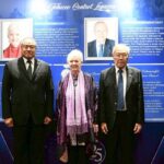 SEATCA เชิดชูเกียรติ 2 บุคคลผู้สร้างตำนานอุทิศตนควบคุมยาสูบของโลก “ศ.นพ.ประกิต”-“ศ.พญ.จูดิท แมคคาย”